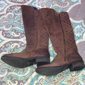 Steve Madden Tall quilted riding boots.  size 7.5, great condition.